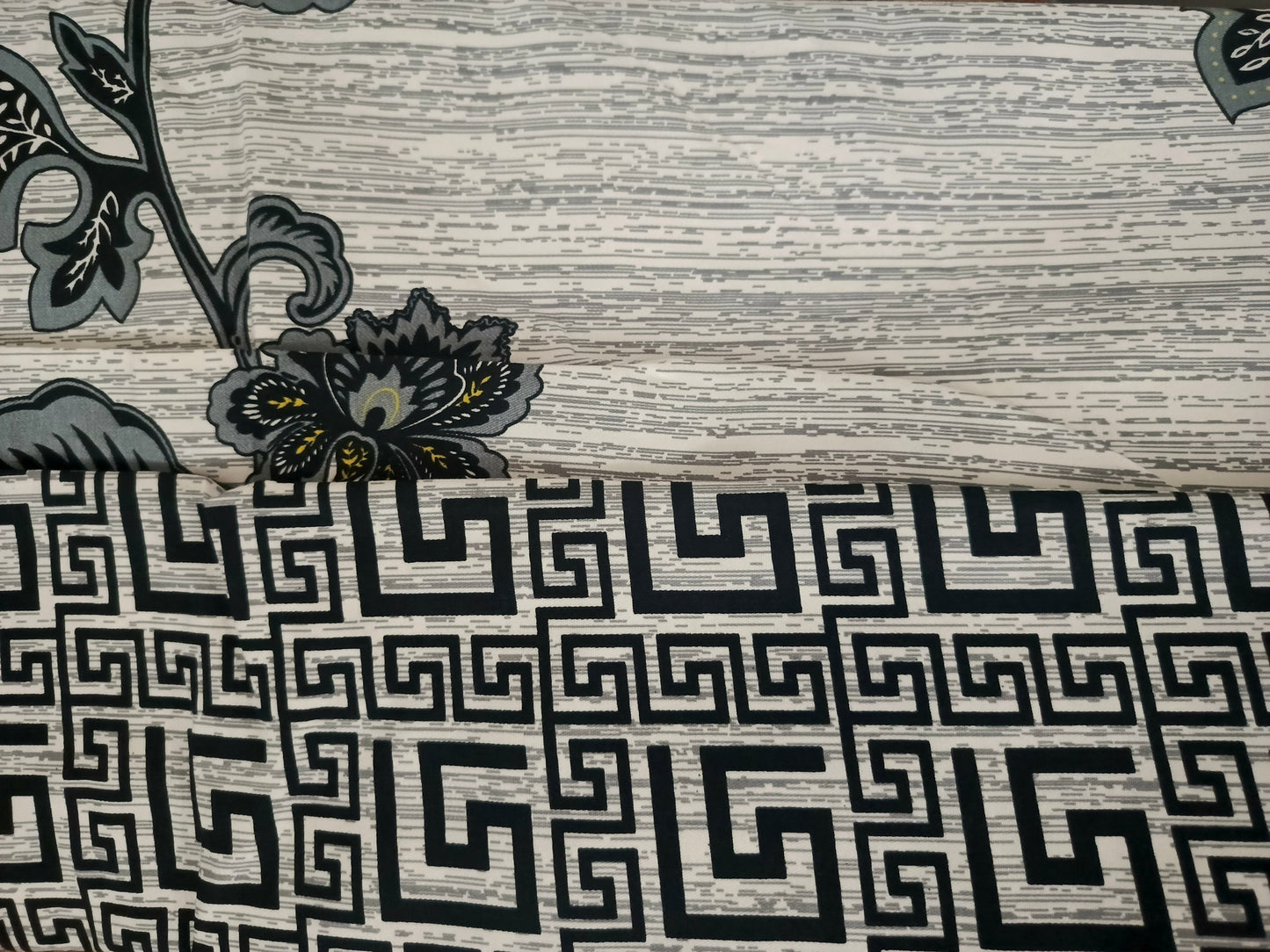 Crystal Cotton King Size Double Bed Sheet By Rooma - Elegant Floral Design (Design #5724)