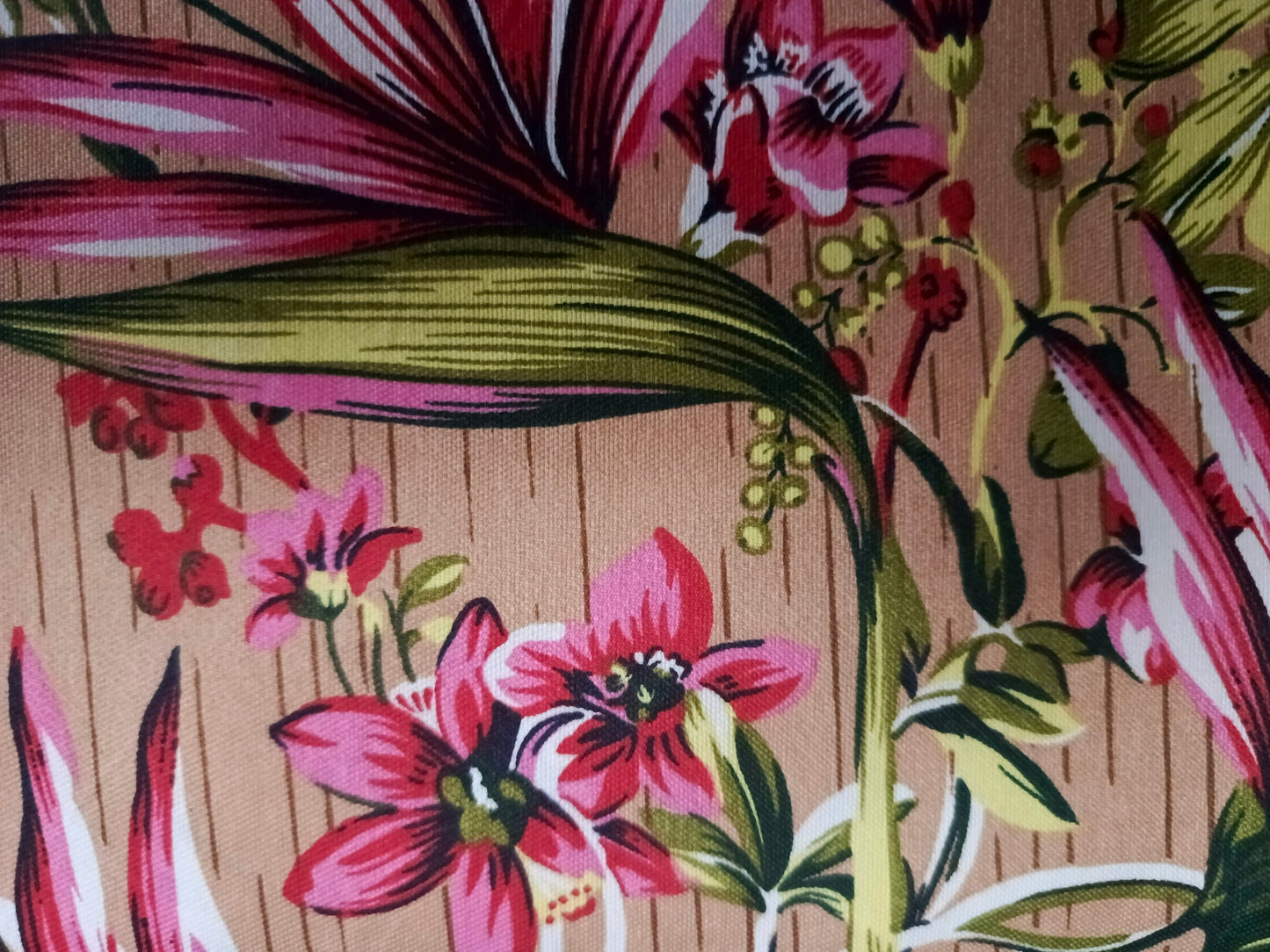 Rooma Premium Crystal Cotton King Bed Sheet – Floral Design 8884