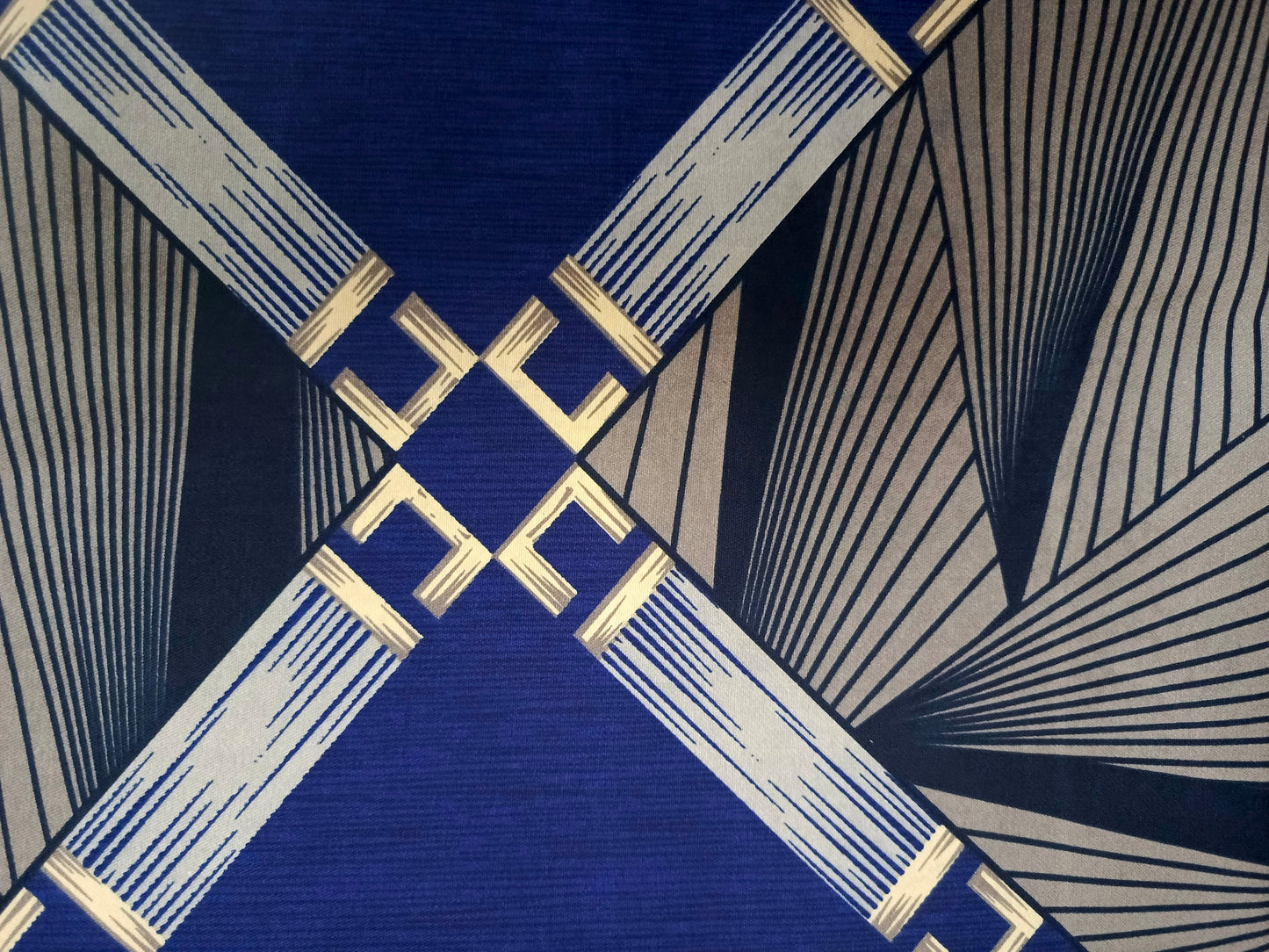 Rooma Crystal Cotton King Size Bed Sheet – Bold Geometric Elegance Design #8984